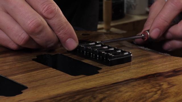 Заказная гитара ч.3: Финишная отделка и сборка| Создание электрогитары смотреть онлайн