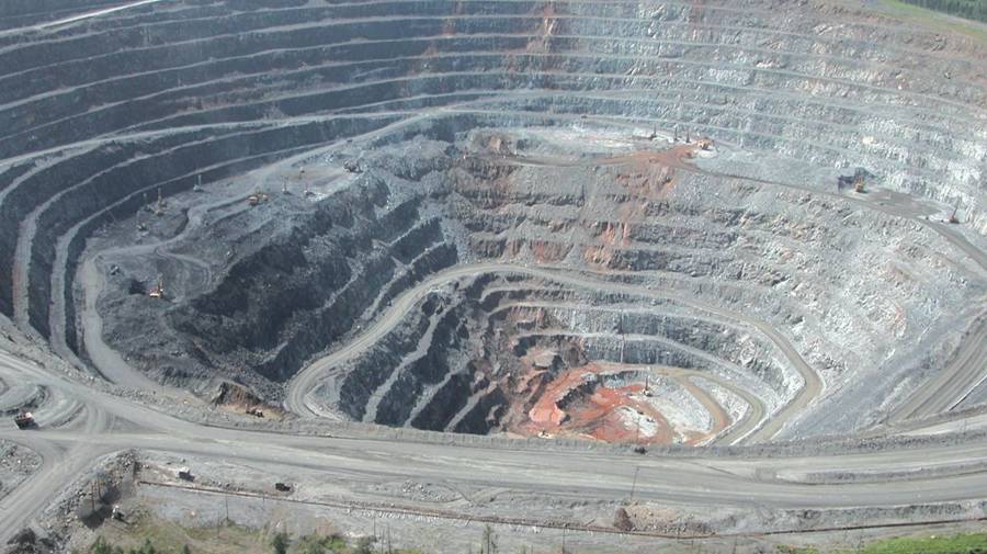 Stalker Online  Собаки у ГОКа... ).