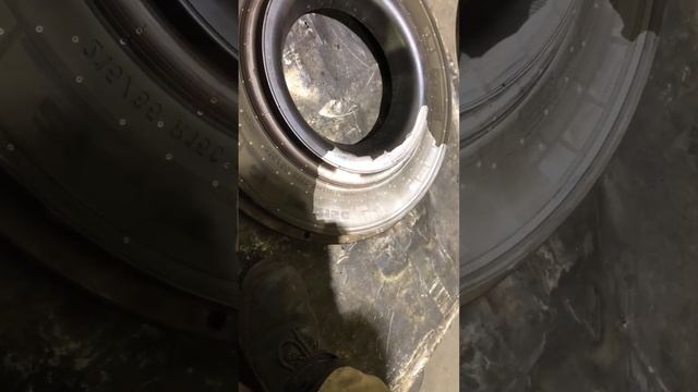 Очистка шинный пресс-форм лазером #лазер #лазернаяочистка смотреть онлайн