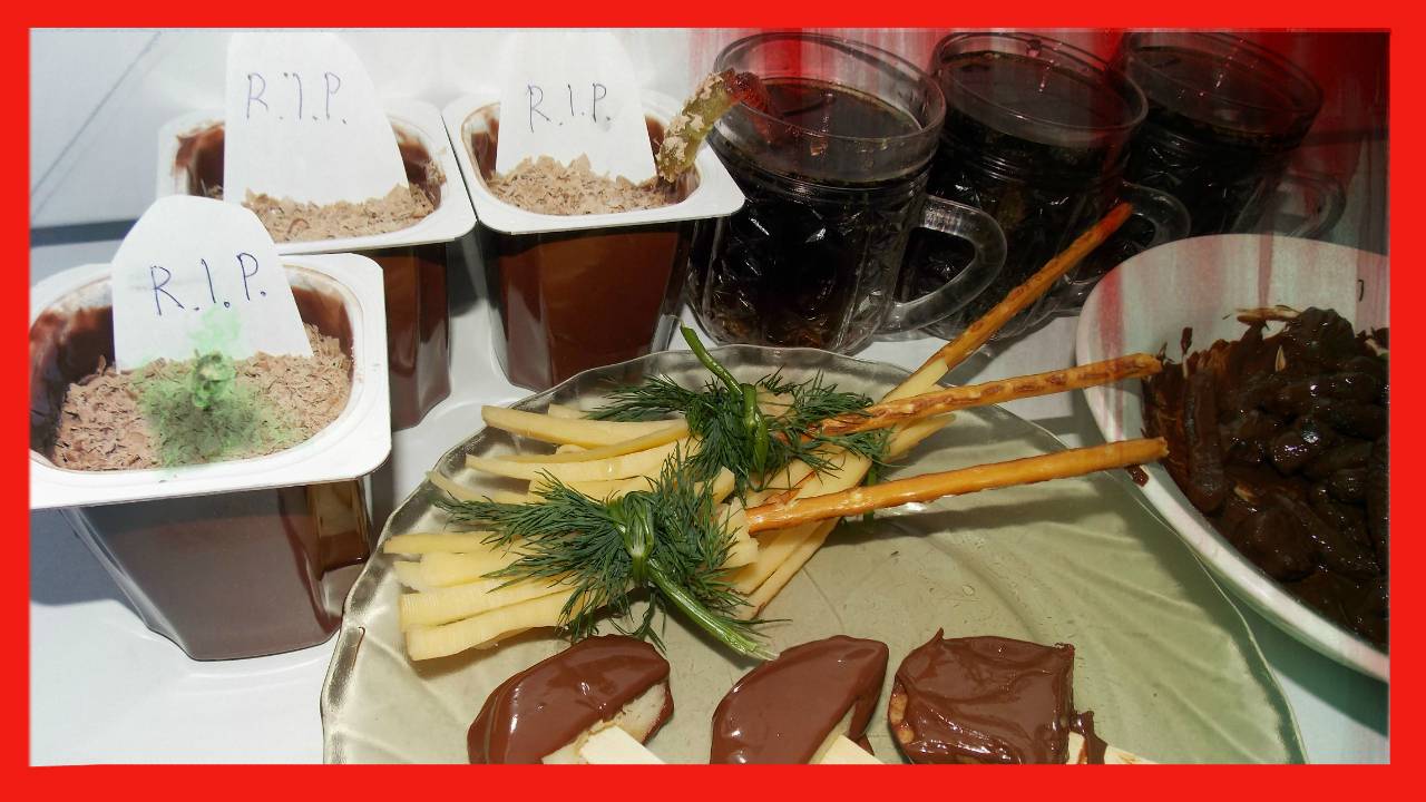 DIY - 5 ВКУСНЯШЕК НА ХЭЛЛОУИН! ДЕЛАЕМ ВКУСНОСТИ НА ПРАЗДНИК HALLOWEEN! смотреть онлайн