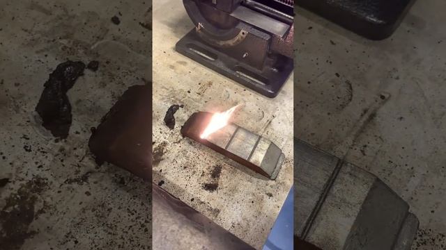 Кейс F-Clean 300 Вт. Лазерная очистка ржавчины #shorts смотреть онлайн