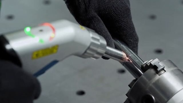 Автоматизированная лазерная сварка тонкостенной трубы смотреть онлайн