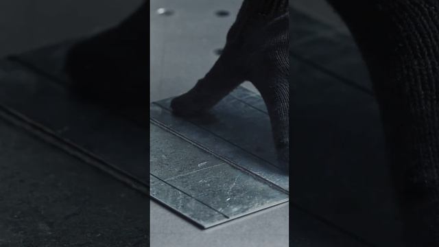 Шов без коробления, деформации и поджогов благодаря малой зоне термического воздействия #shorts смотреть онлайн