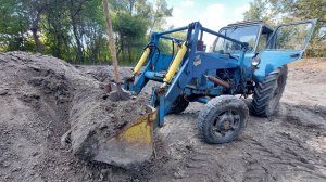 Купил дом в деревне, копаю пруд-2! Трактор выручает