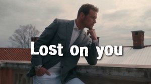 Сэм Хьюэн ПОТЕРЯЛА ИЗ-ЗА ТЕБЯ Sam Heughan LOST ON YOU (LP - Laura Pergolizzi)