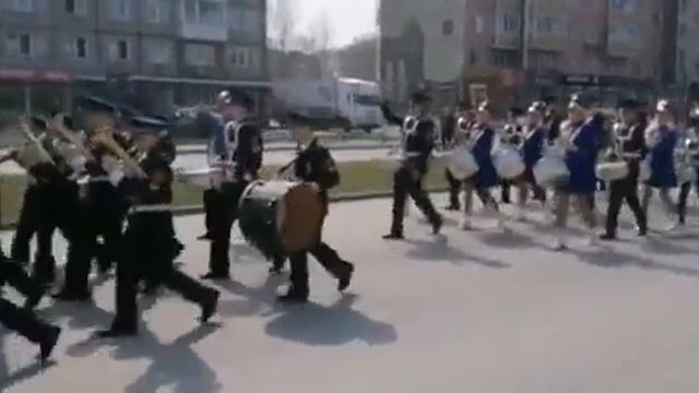 парад смотреть онлайн