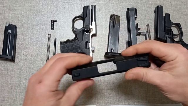 Zoraki 914 против Zoraki 906..