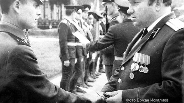 Дай руку, ДРУГ! Дай руку, БРАТ! смотреть онлайн