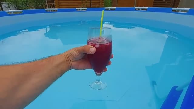 Холодный чай с лесными ягодами смотреть онлайн