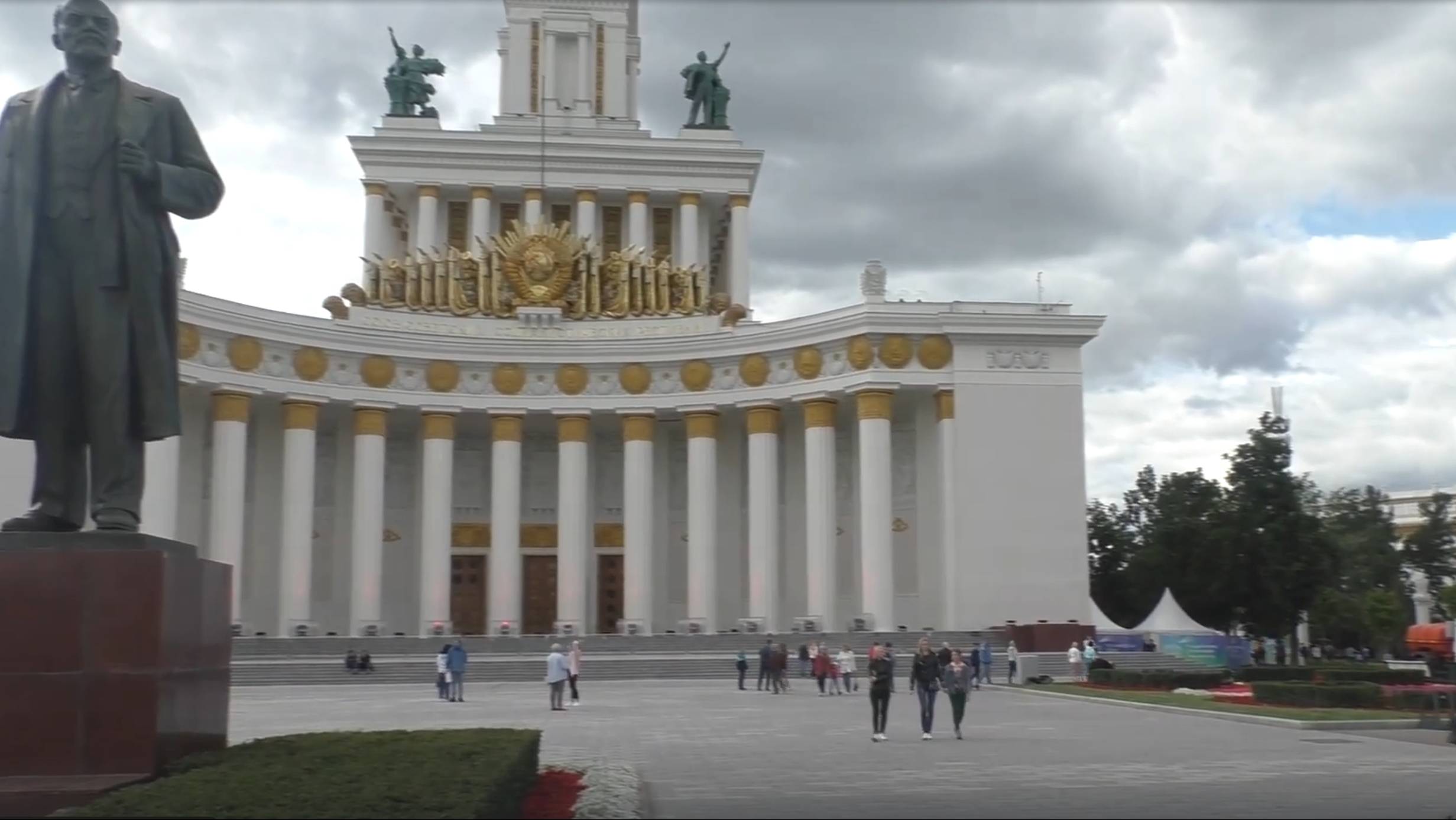16. Второй день в  Москве. Планетарий, зоопарк, вещевой р