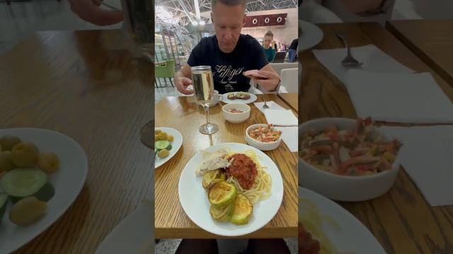 Обзор бизнес-зала Внуково от 20.04.24 #travel #путешествия #отпуск #путешествие #обзор #внуково смотреть онлайн