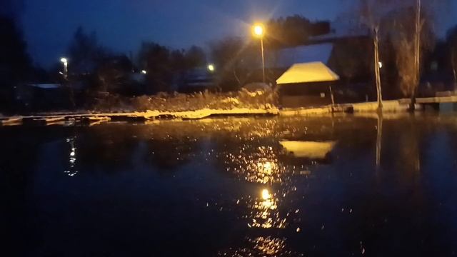 Первый ледок.