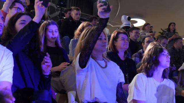 MusicWorks, кавер „What’s Up?“ 4 Non Blondes