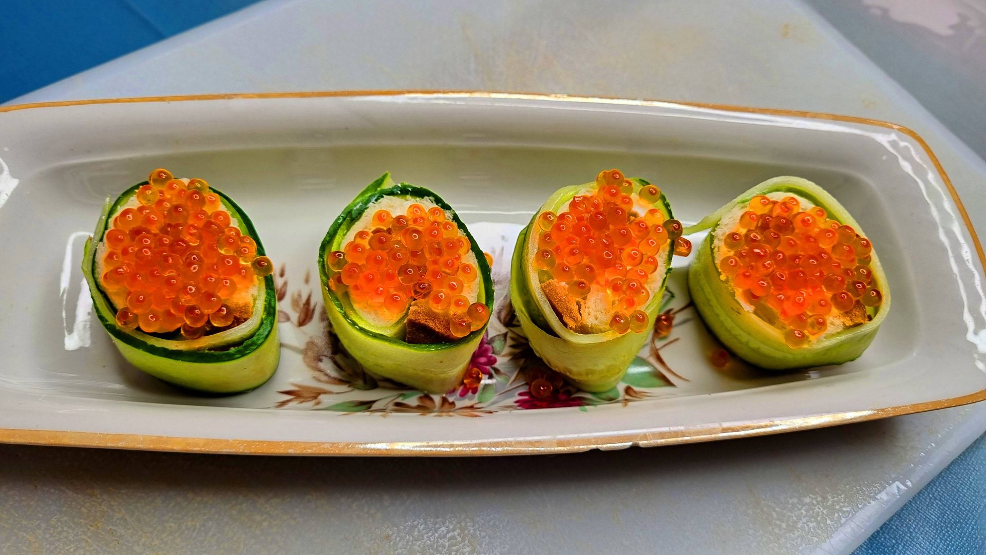 ИДЕЯ ЗАКУСКИ. КАК ПОДАТЬ ИКРУ. смотреть онлайн