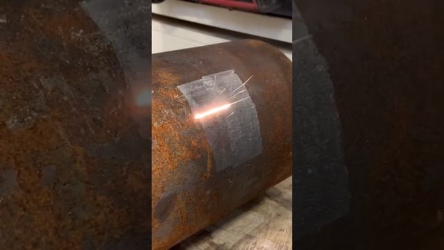 Лазерная очистка ржавчины #shorts смотреть онлайн