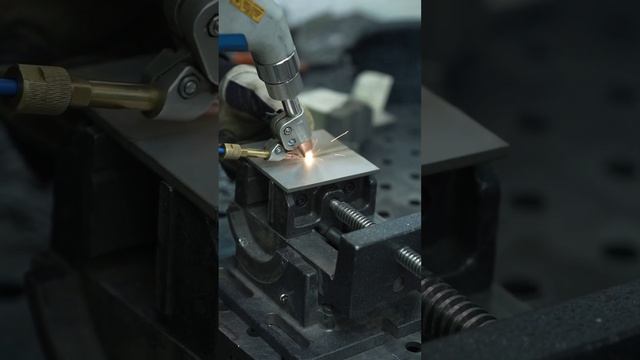 Лазерная сварка нержавеющей стали 4 мм. В профиле обор на аппарат лазерной сварки смотреть онлайн