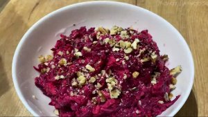 Свекольный салат с яблоками - рецепт