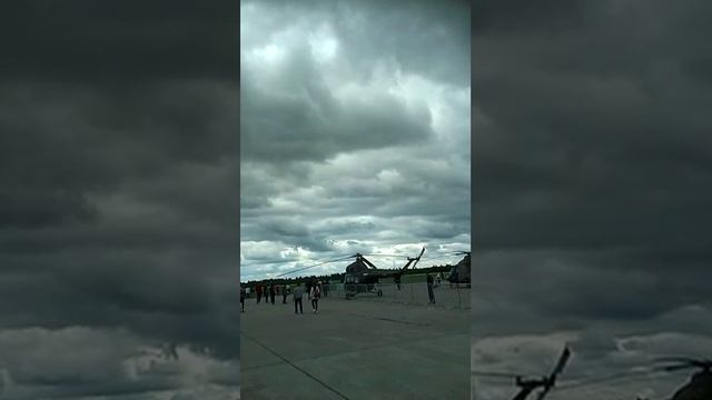 Высший пилотаж. Пилотажные группы "Русские витязи и Стрижи". смотреть онлайн