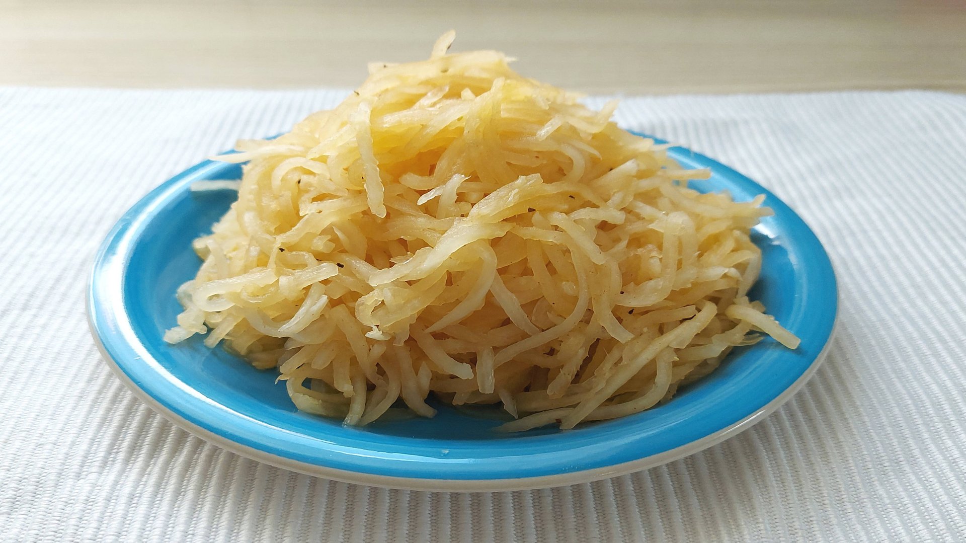 Простой и очень вкусный салат из редьки! Острый салат из дайкона за 5 минут! смотреть онлайн