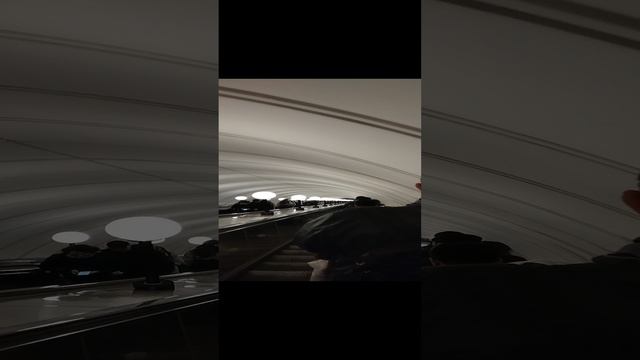 Спуск в метро смотреть онлайн