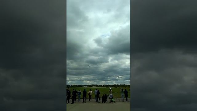 Элементы высшего военного пилотирования в 4-ке. "Русские витязи" смотреть онлайн