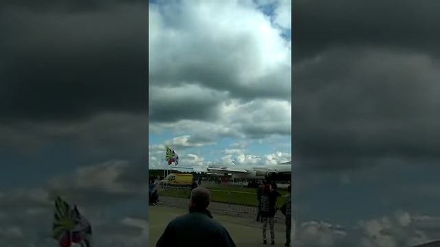 Пилотажная группа "Турецкие звёзды" смотреть онлайн