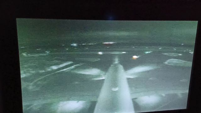 Руление и взлёт в Аэропорту Домодедово... смотреть онлайн