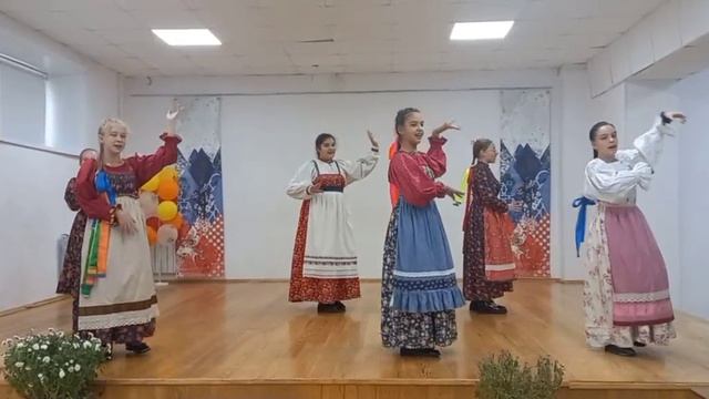 Дуся, Маруся 6А 2024 смотреть онлайн