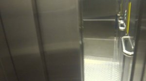 Лифты КМЗ с музыкой на станции метро Тютчевская