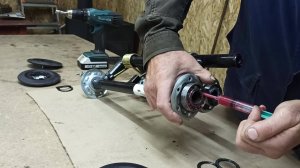 Инъекция для подшипников (готовлю тележки балансиров для установки в ходовую часть мотособаки)