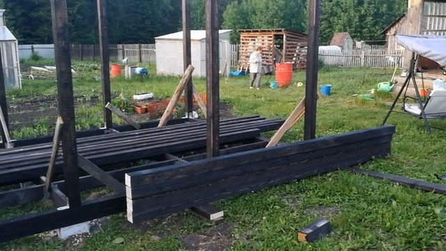 Беседку строит неопытный огородник смотреть онлайн