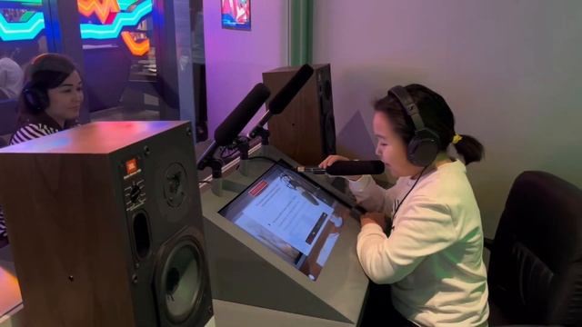 Ельцин Центр в Екатеринбурге. Семьёй посетили музей Ельцина и Ньютон парк. смотреть онлайн