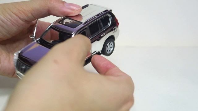 Инерционная металлическая машинка "Toyota Land Cruiser Prado", ТМ "Технопарк" смотреть онлайн