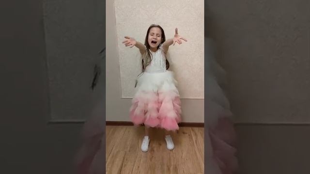 Чекулаева Ева. Песня из мультфильма 'Холодное сердце 2'.  'Вновь за горизонт'