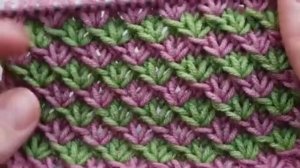 Красивый двухцветный узор спицами
