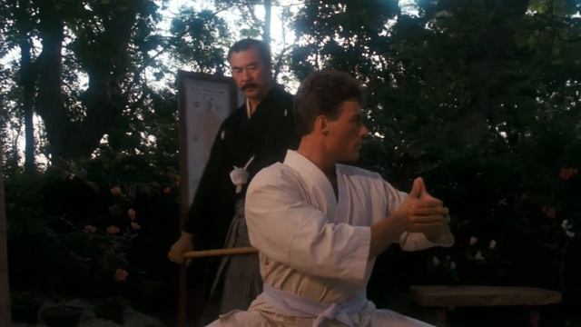 Ван Дамм тренируется с Учителем. Кровавый спорт(1988) HD смотреть онлайн