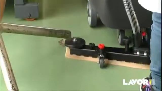 Поломоечная машина SCL Compact Fre EVO 50 BT смотреть онлайн