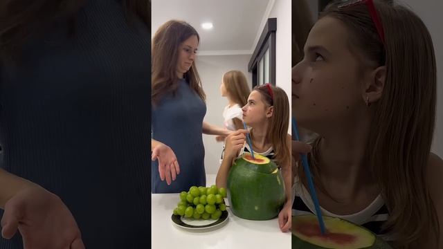 Алинка спрятала телефон #shorts by Alinka Malinka Tv смотреть онлайн