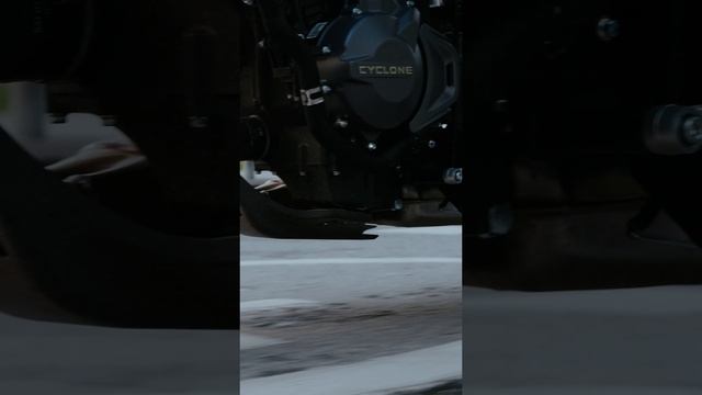 Не каждая поездка должна быть на высоких скоростях. Ощути комфорт и спокойствие с Cyclone RE5 смотреть онлайн