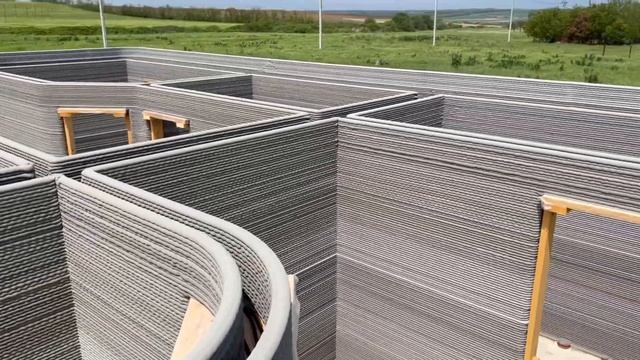 Насколько прочный и тёплый дом из бетона напечатанный на 3D принтере?