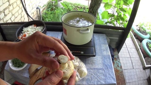 Грибной суп из шампиньонов. Рецепт простого и вкусного супа. смотреть онлайн