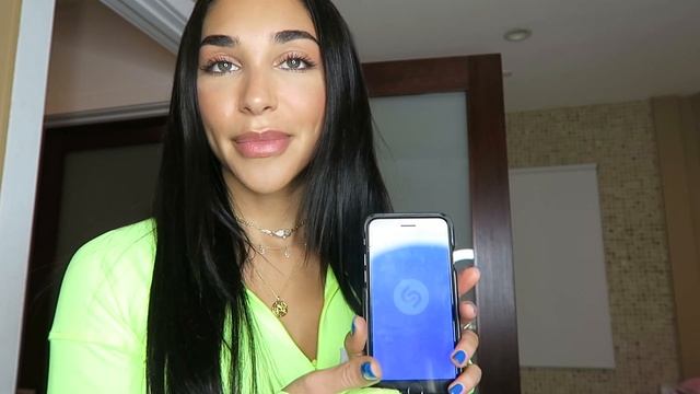 Whats in my iPhone? - Chantel Jeffries смотреть онлайн