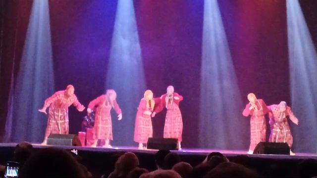 Пародия на фольклорный коллектив Бурановские бабушки смотреть онлайн