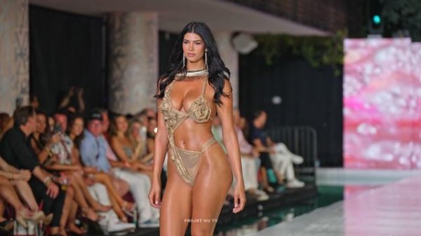 Bombshell Alert! The runway slaying Lucciana Beynon at Miami Swim Week