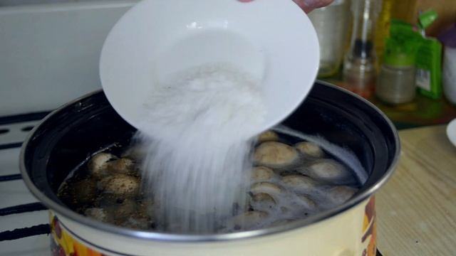 Маринованные шампиньоны | Как мариновать грибы смотреть онлайн