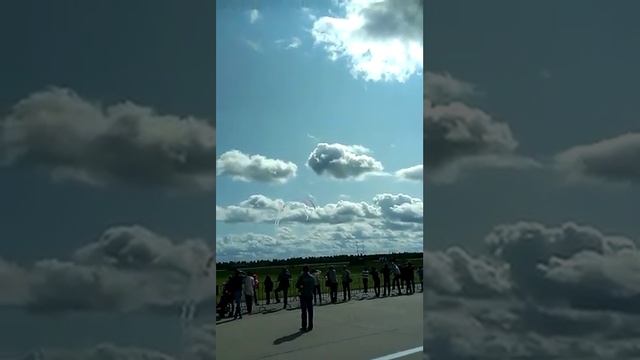 Маневр - разворот. Фигура высшего военного пилотажа. смотреть онлайн