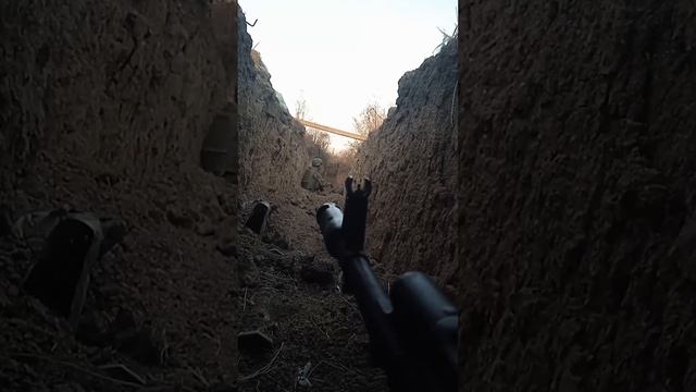 Эксклюзивные кадры Инфо24: российский штурмовик чудом выжил в окопе после удара ВСУ смотреть онлайн