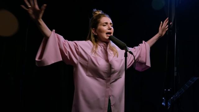 Ольга Синяева & AllSee Band - Thank You God (LIVE) смотреть онлайн