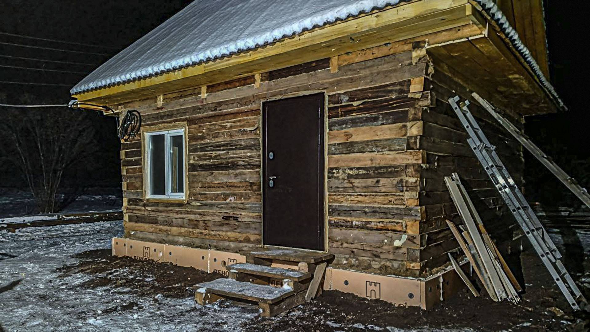 Делаем мастерскую теплее − начинаем с фундамента. Деревенская жизнь в снежном ноябре смотреть онлайн