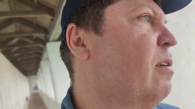 Депутат Госдумы показал «место, где не встретишь ни одного мигранта» смотреть онлайн